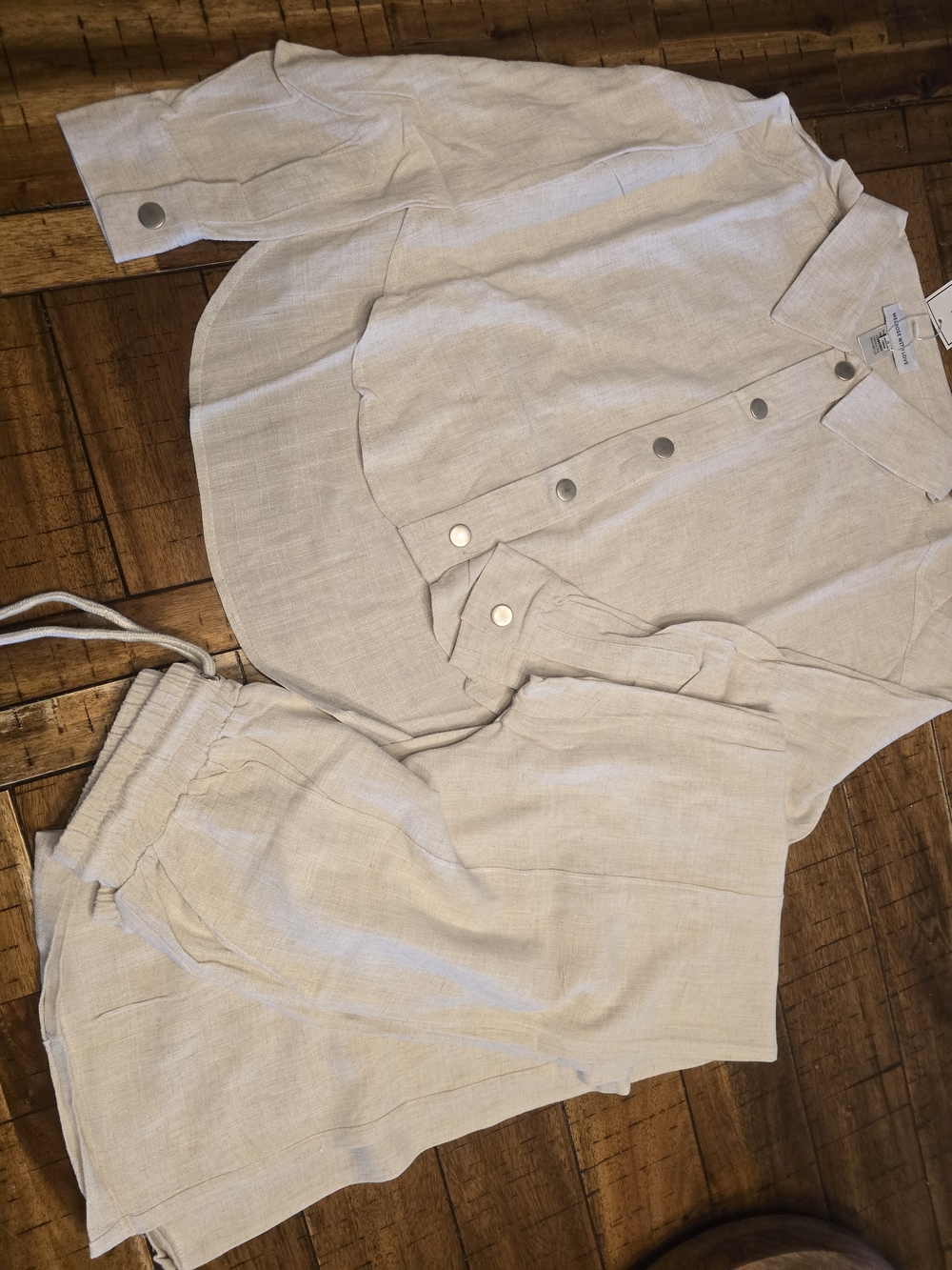 ME Makeover Essentials Light Beige Linen Button Set